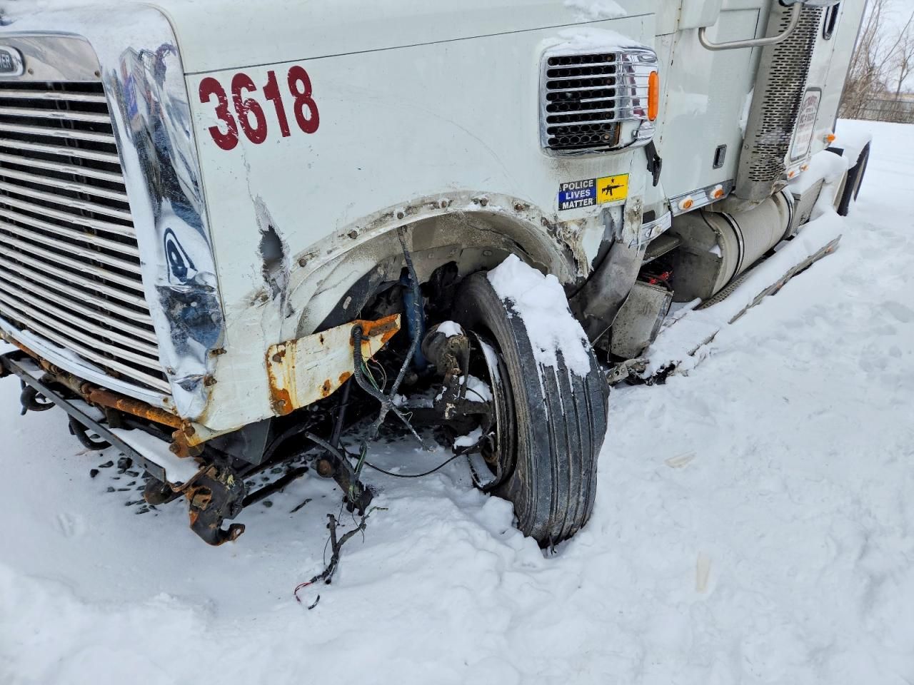 2016 Freightliner Coronado Semi Truck