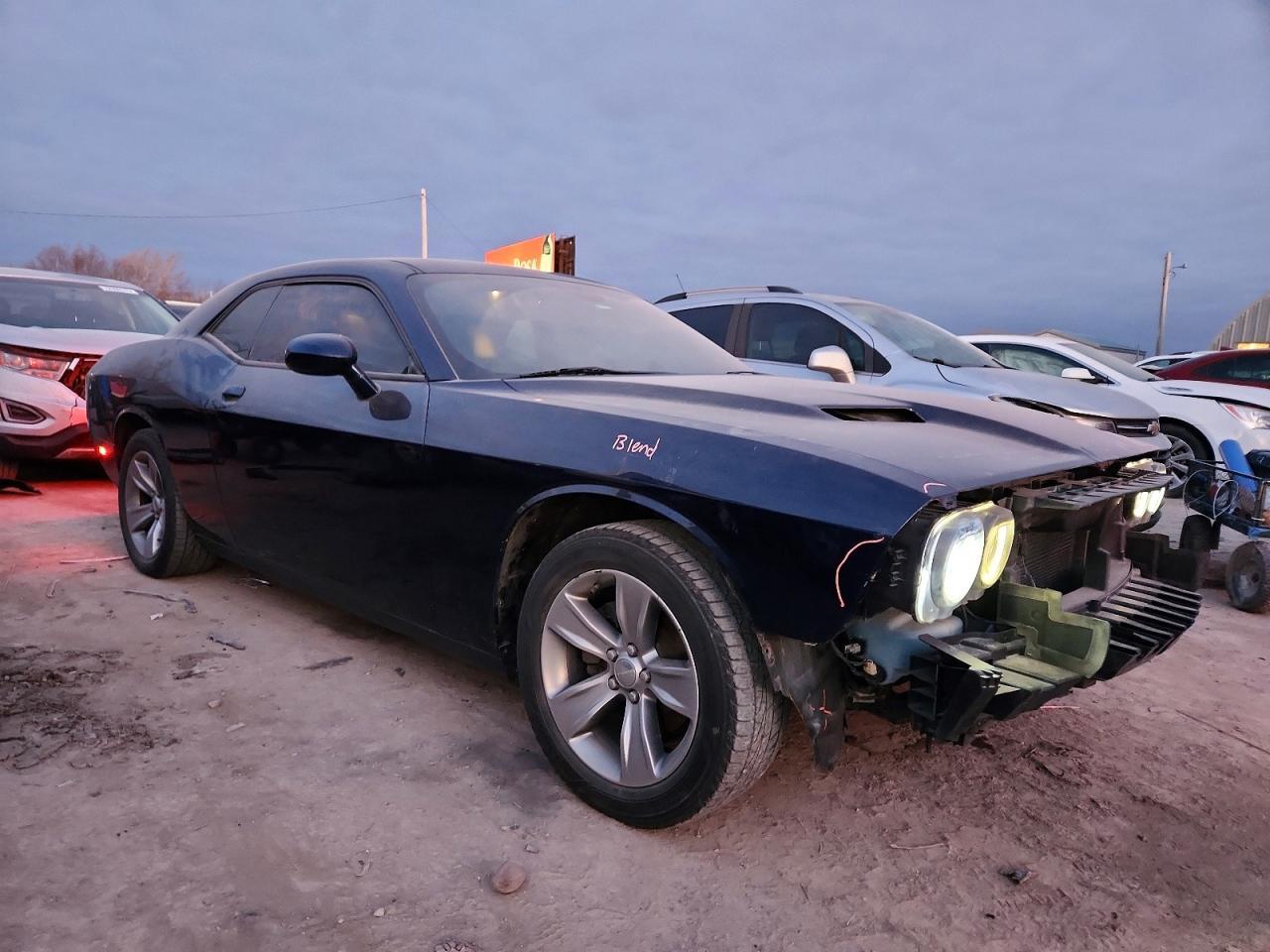 2016 Dodge Challenger sxt