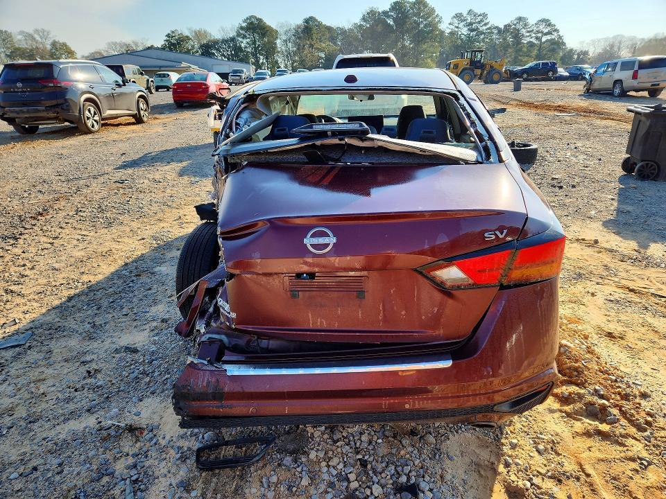 2023 Nissan Altima sv