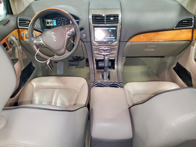 2013 Lincoln Townhouse MKX