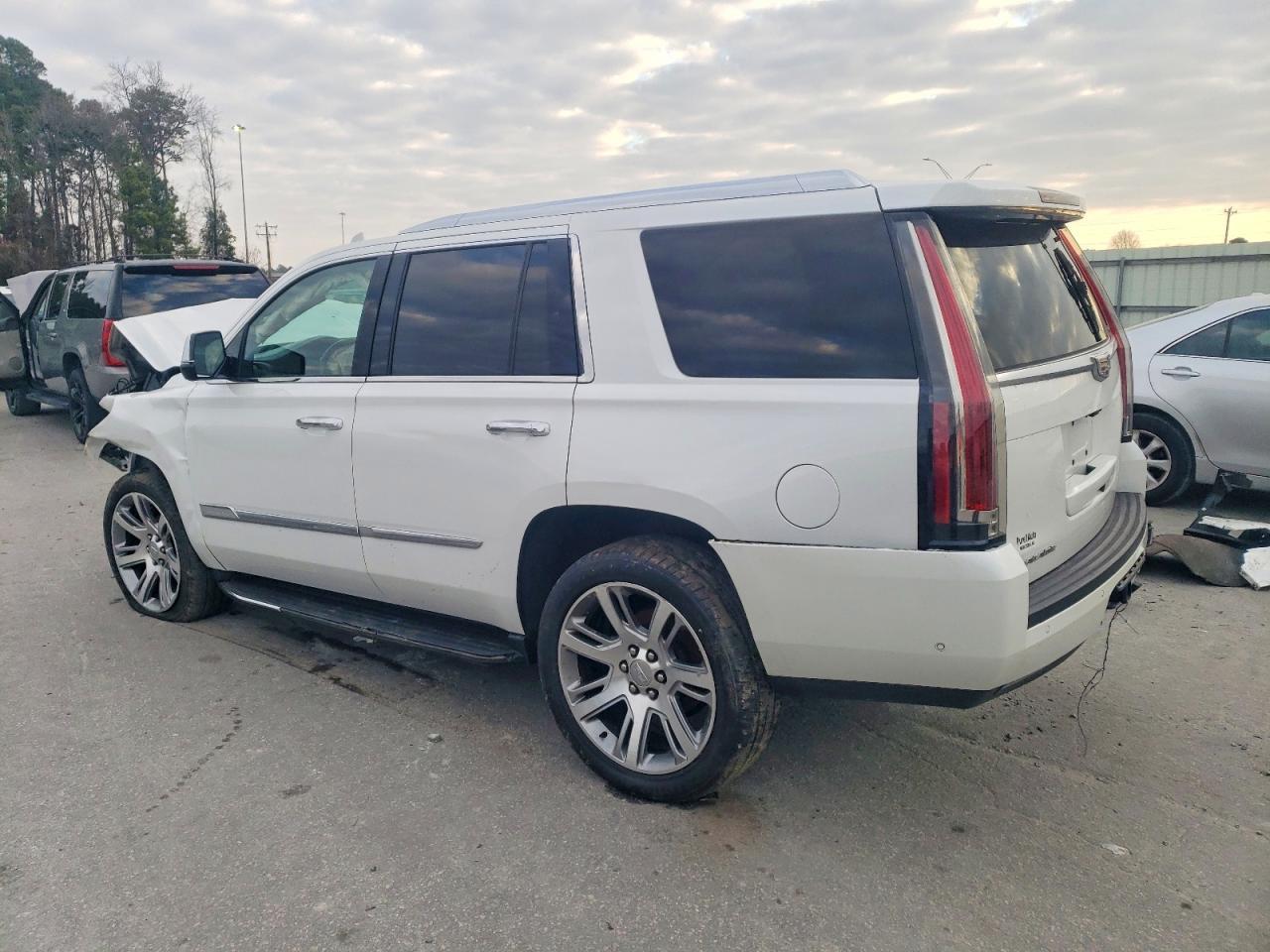 2017 Cadillac Escalade Luxury
