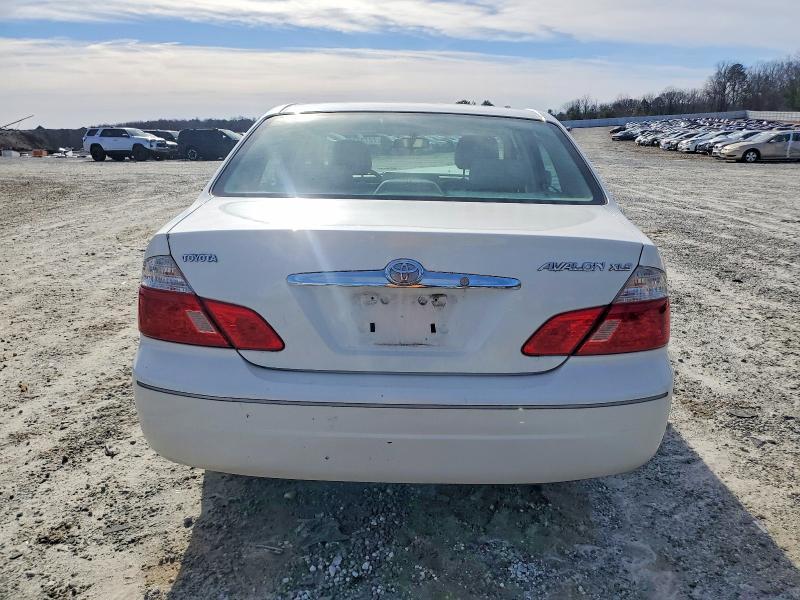 2004 Toyota Avalon xl