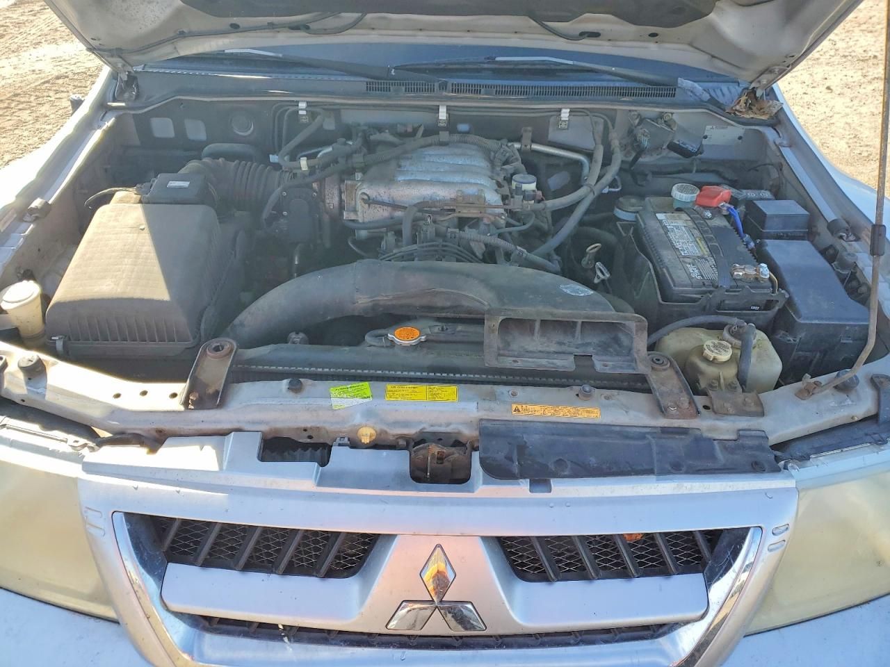 2004 Mitsubishi Montero Limited