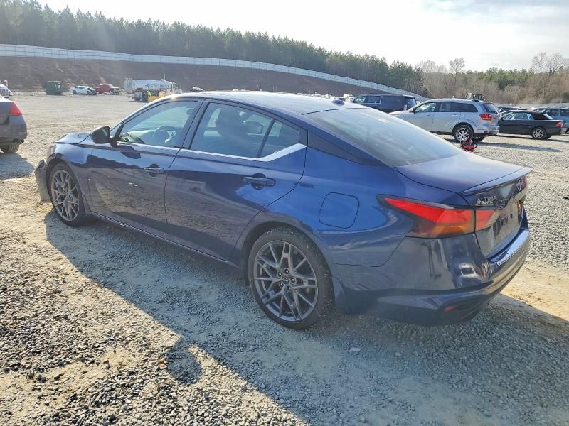 2023 Nissan Altima sr