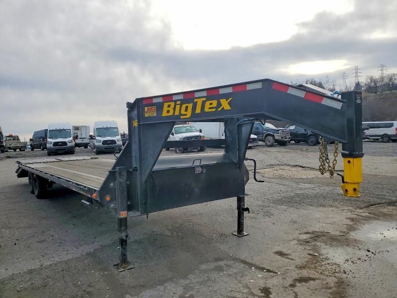 2025 Big Tex 14GN-30D5A-MRBK Equipment Trailer