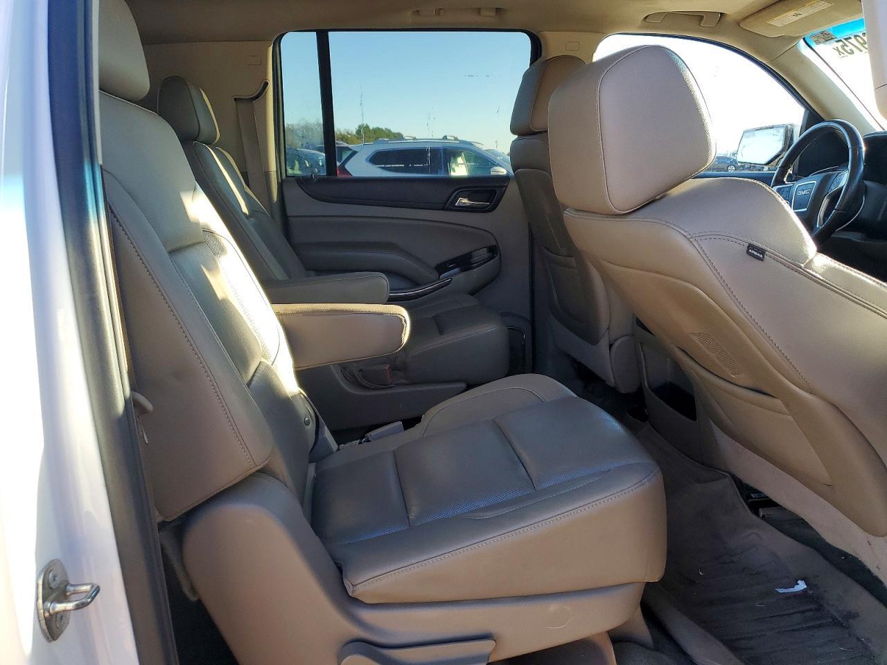 2016 GMC Yukon xl C1500 slt