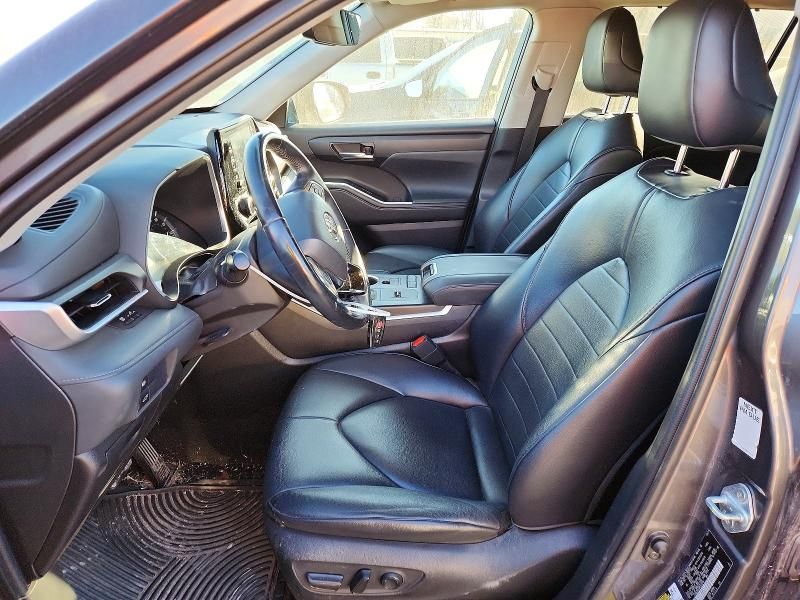 2021 Toyota Highlander xle