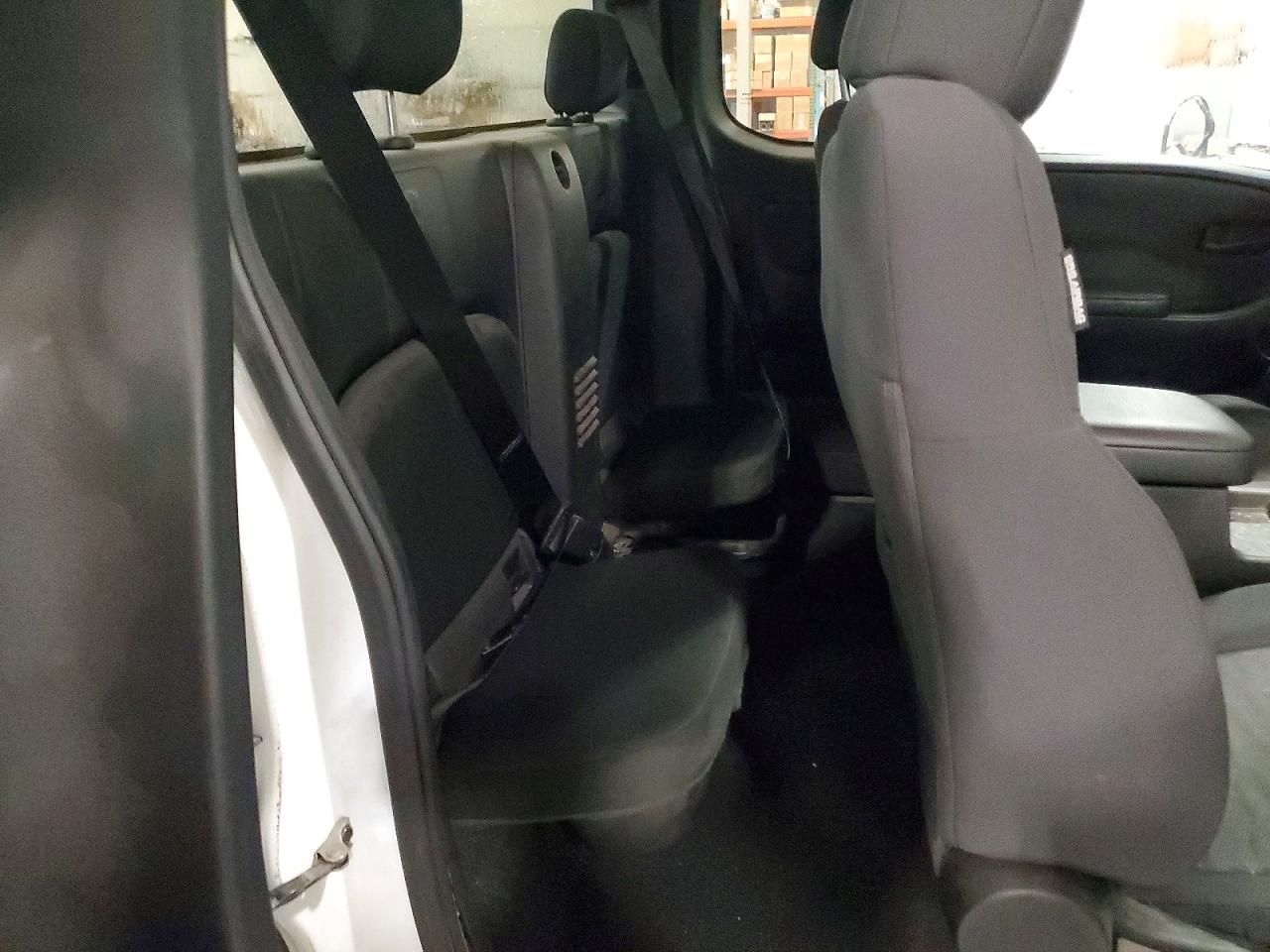 2023 Nissan Frontier s