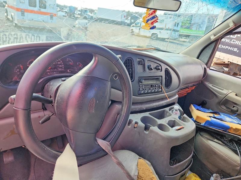 2002 Ford Econoline E350 Super Duty Commercial Cutaway Van