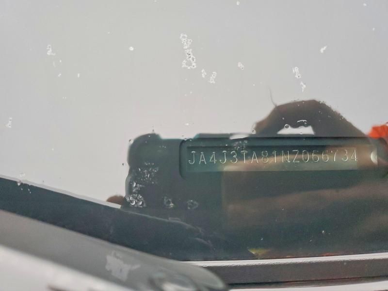 2022 Mitsubishi Outlander es