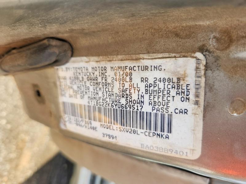 2000 Toyota Camry le