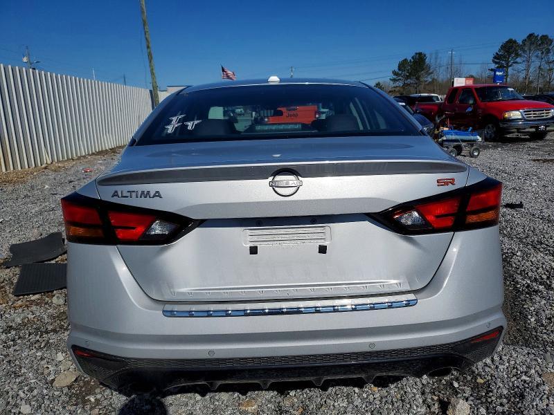 2023 Nissan Altima sr