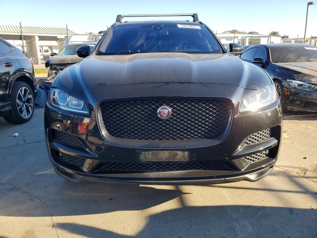 2018 Jaguar F-pace Premium