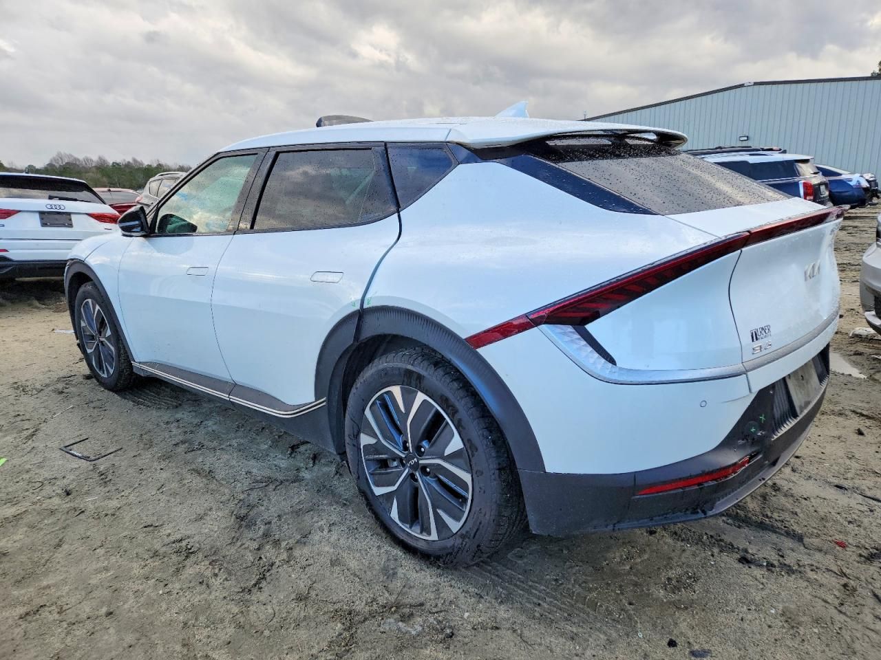 2022 KIA EV6 Light