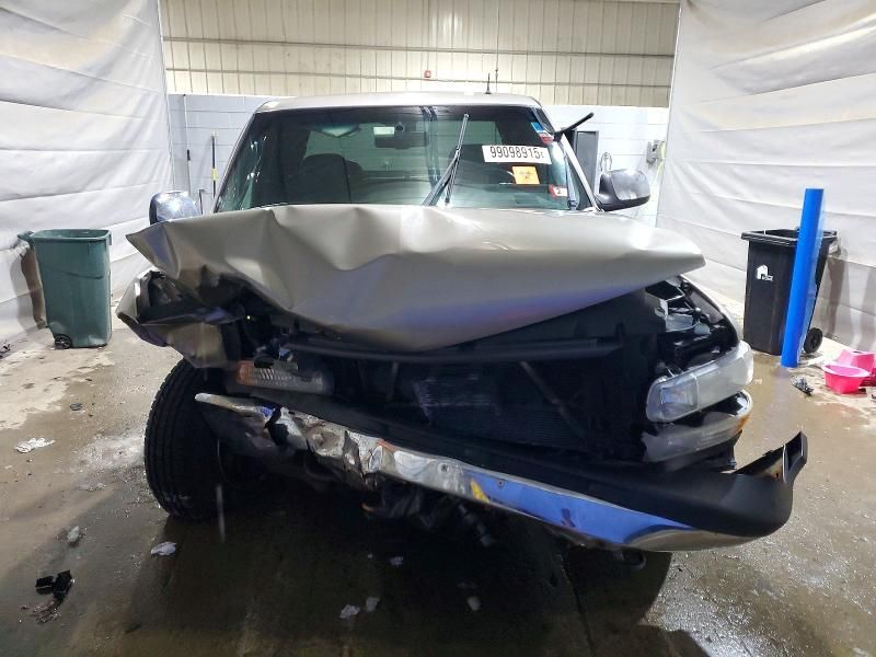 2002 Chevrolet Silverado C1500