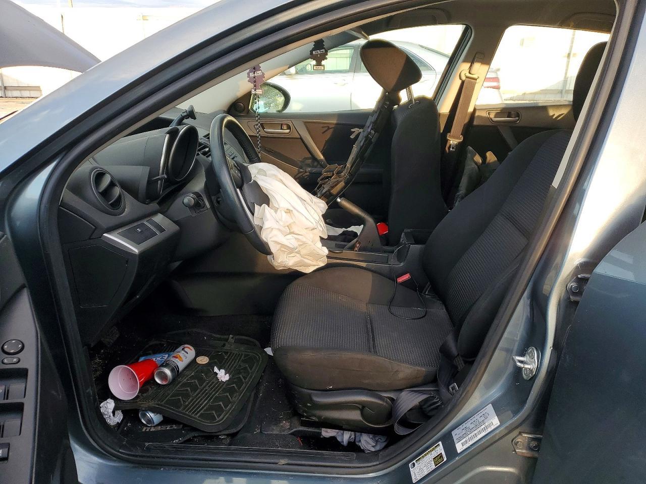 2013 Mazda 3 I
