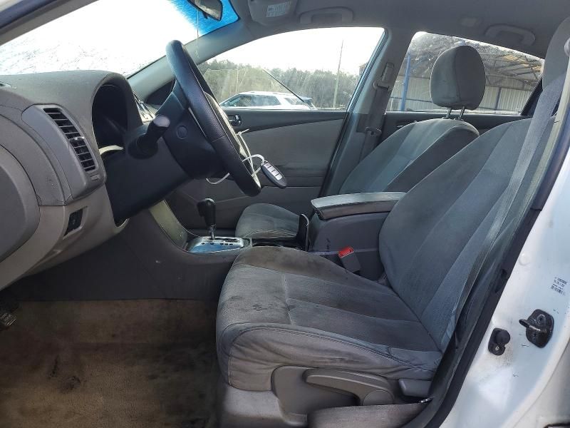 2010 Nissan Altima Base