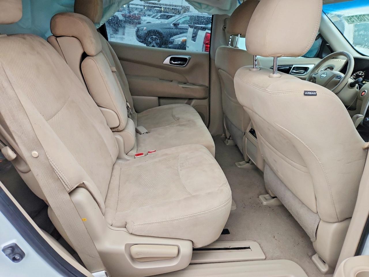 2015 Nissan Pathfinder s