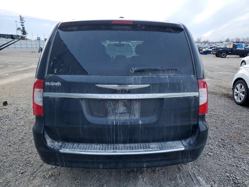 2015 Chrysler Town & Country Touring