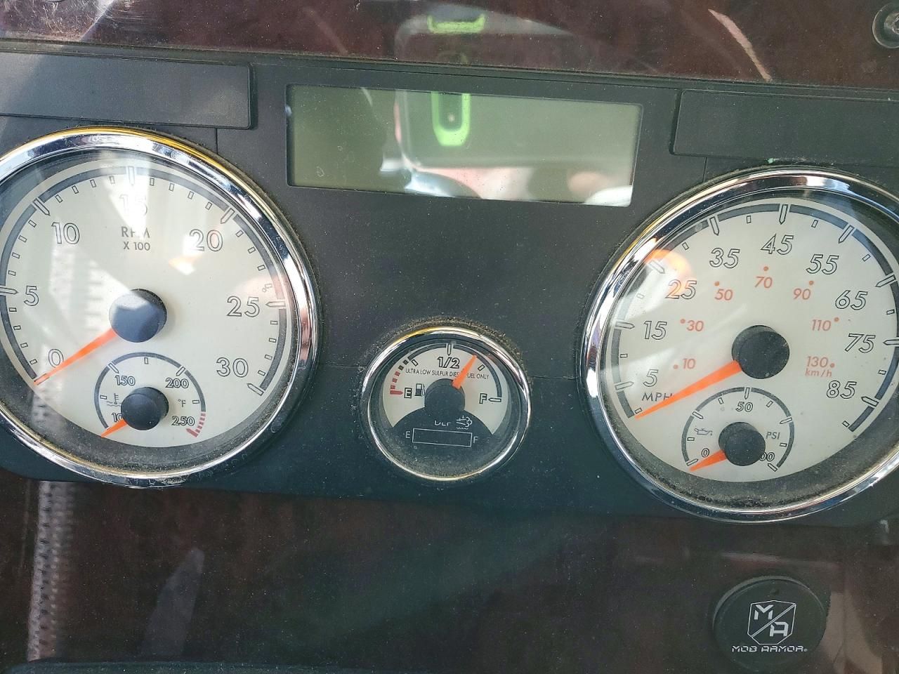 2020 Freigliner 2020 Freightliner 122SD Semi Truck