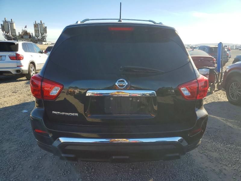 2018 Nissan Pathfinder s