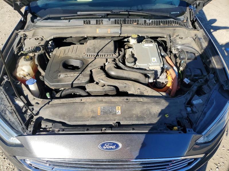 2018 Ford Fusion Titanium/platinum hev