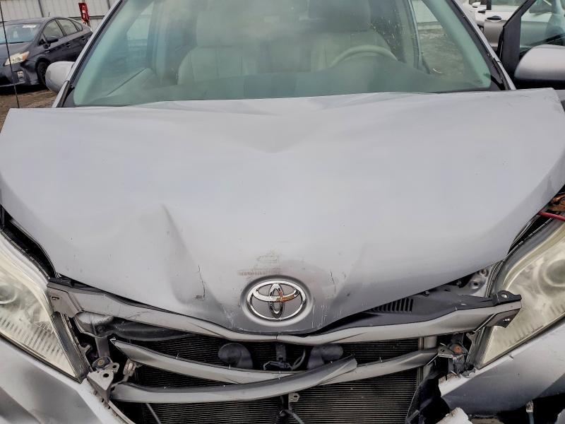 2013 Toyota Sienna xle