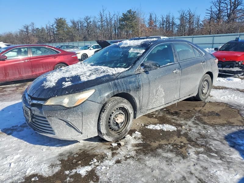 2015 Toyota Camry le