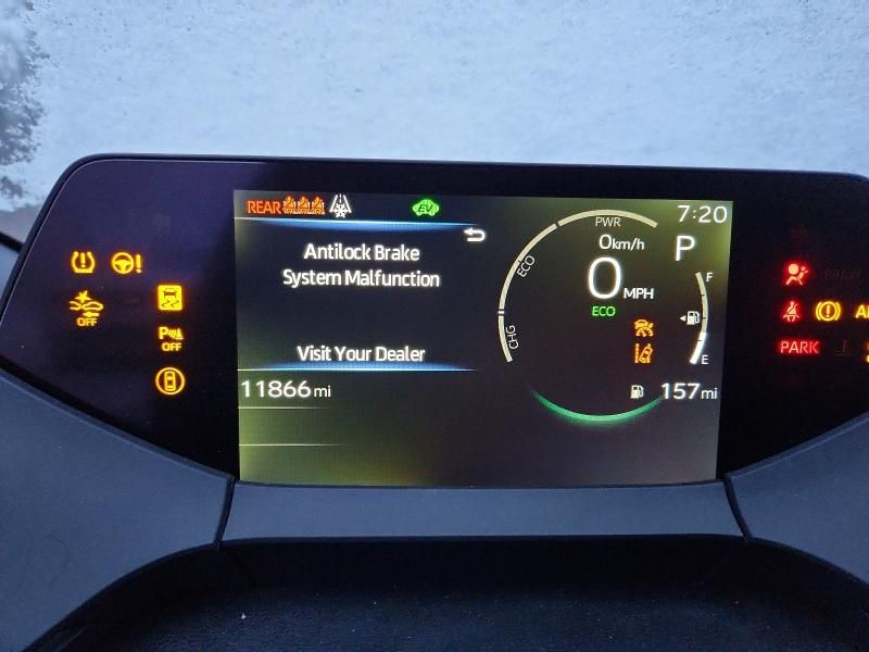 2025 Toyota Prius le