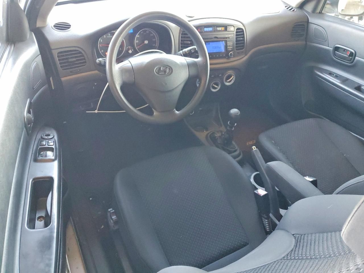 2011 Hyundai Accent gl