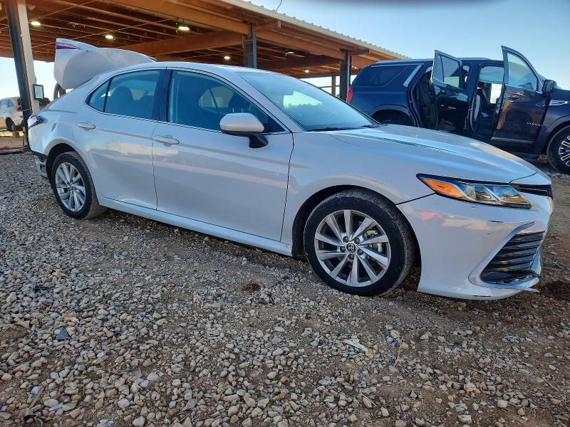 2023 Toyota Camry le