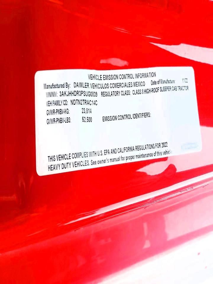 2023 Freightliner Cascadia 126 Semi Truck