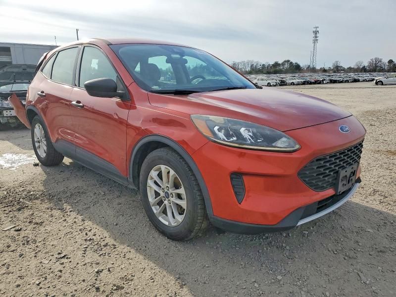 2020 Ford Escape s