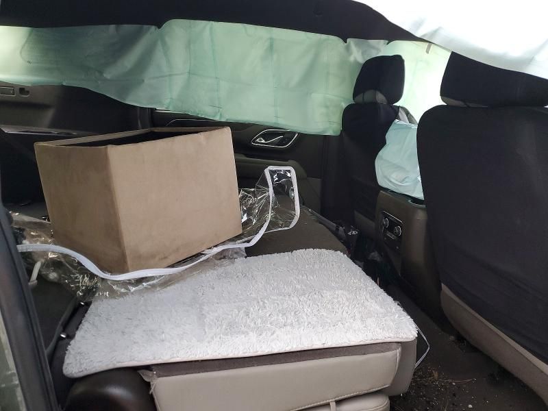 2023 Chevrolet Suburban C1500 lt