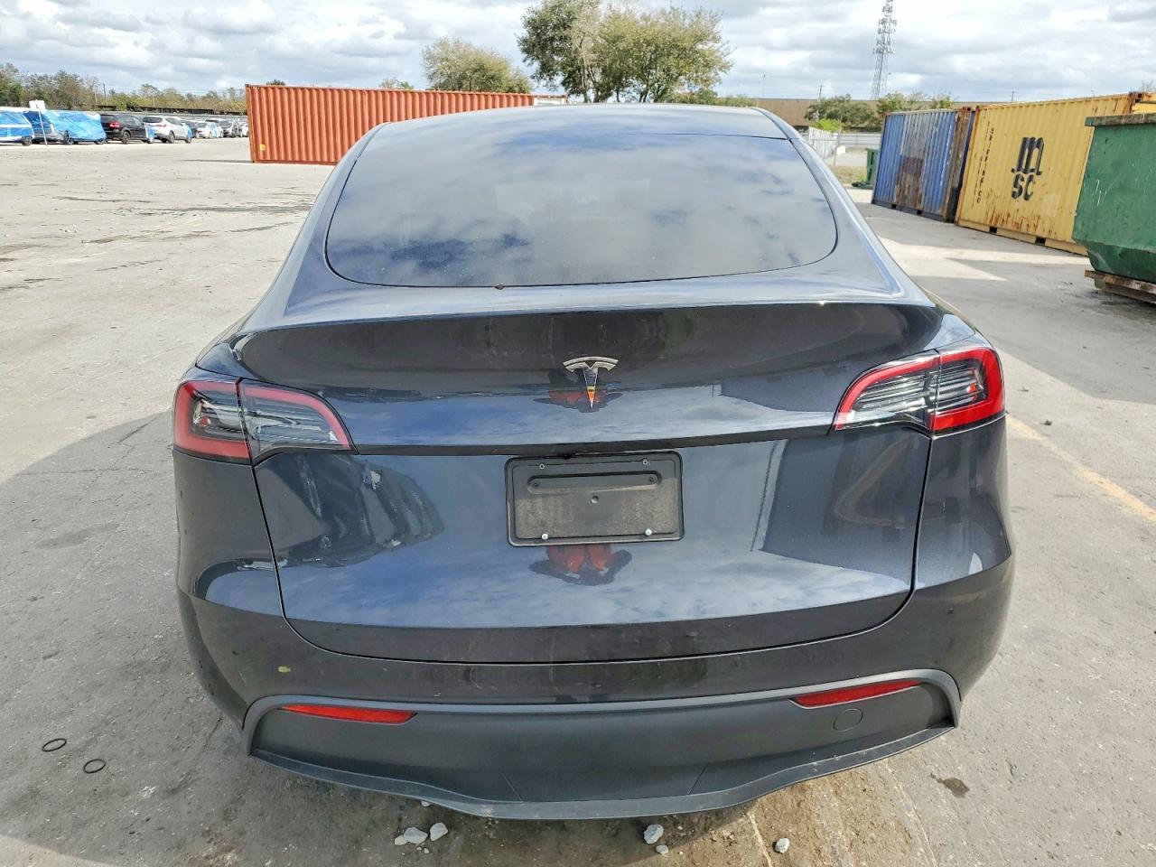 2025 Tesla Model y