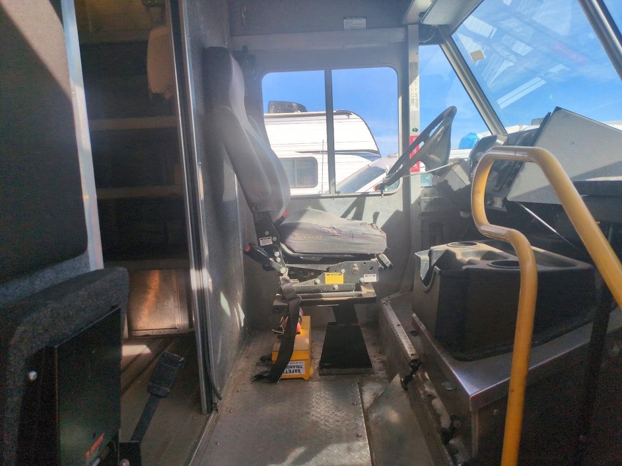 2015 Freightliner MT45 Delivery Truck