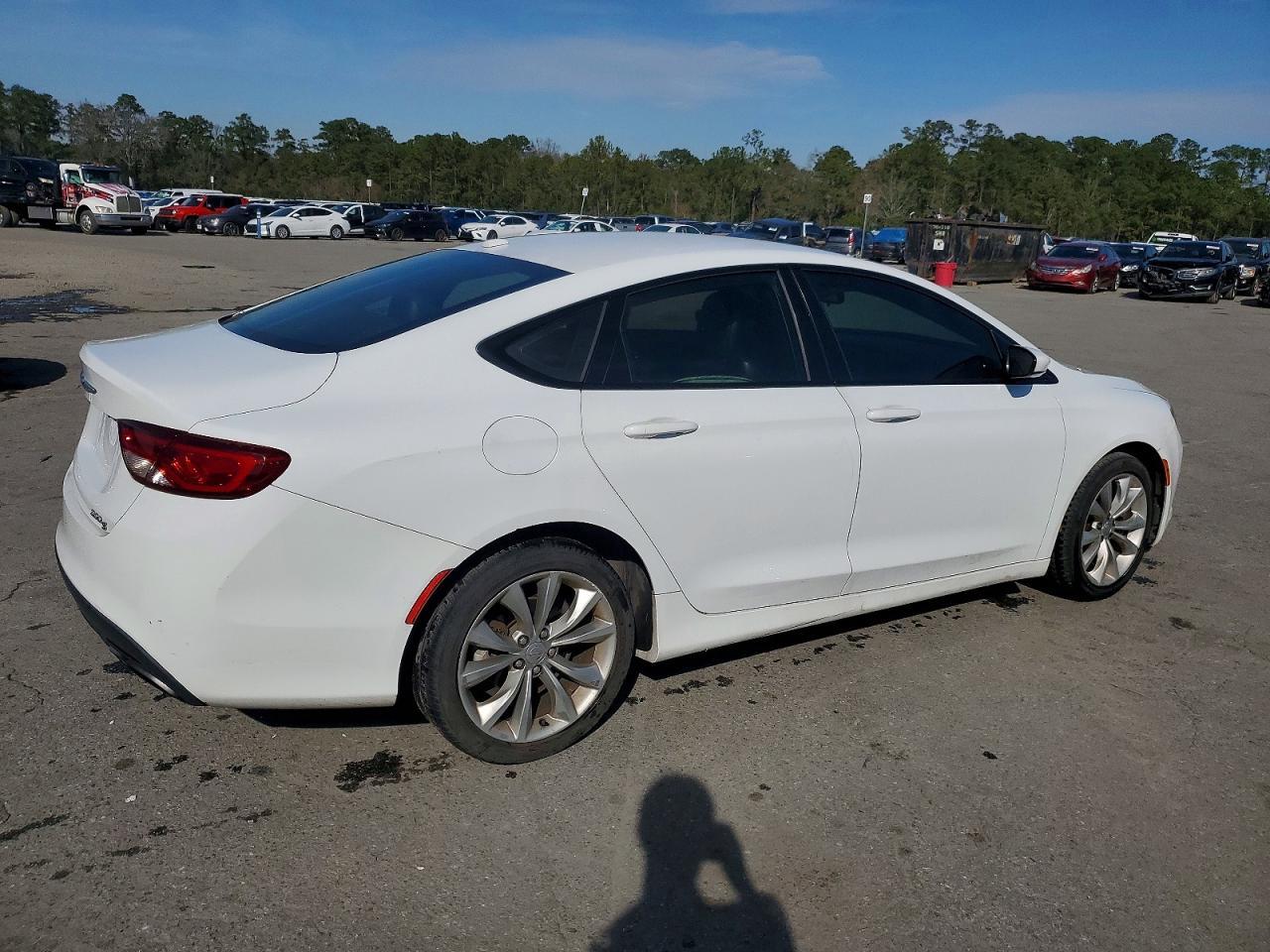 2015 Chrysler 200 s