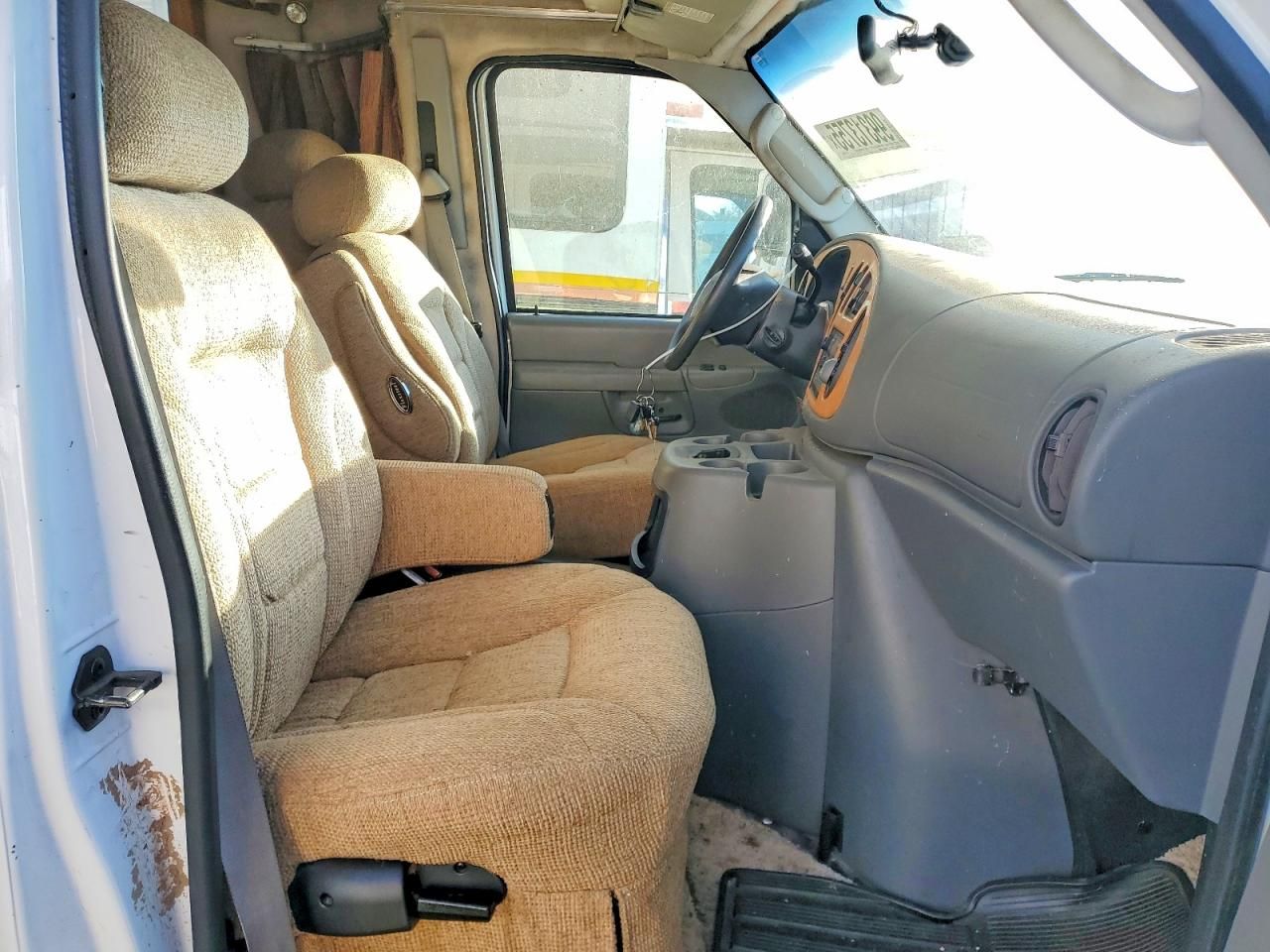 2004 Ford Econoline E450 Super Duty Cutaway Van