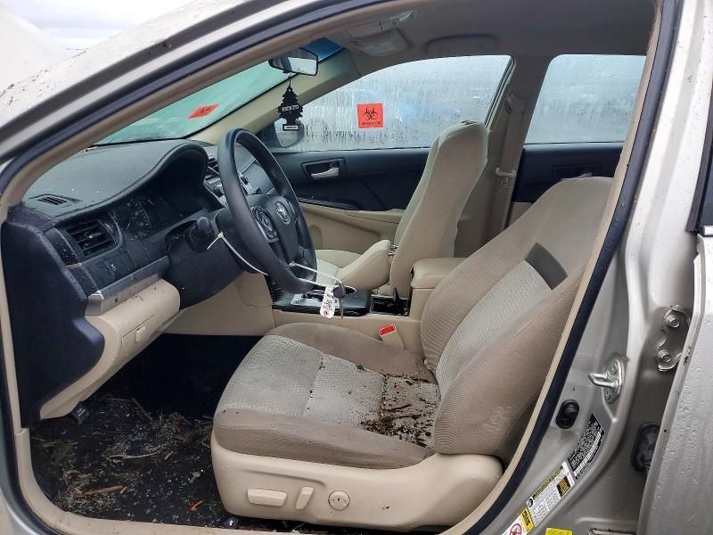 2014 Toyota Camry le