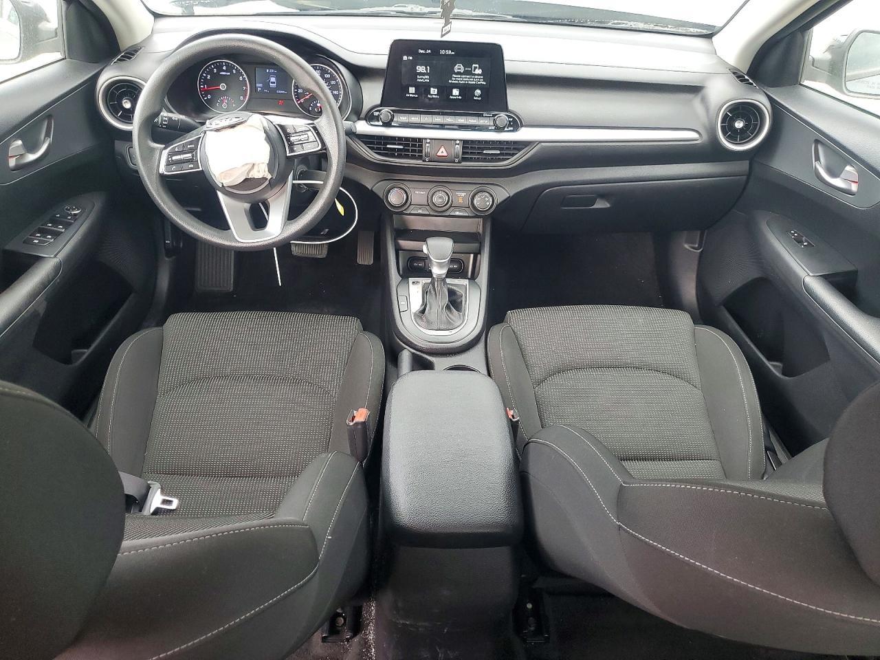 2021 KIA Forte fe