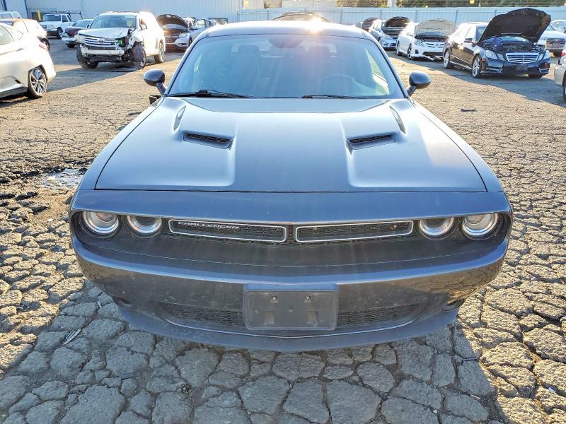 2017 Dodge Challenger sxt