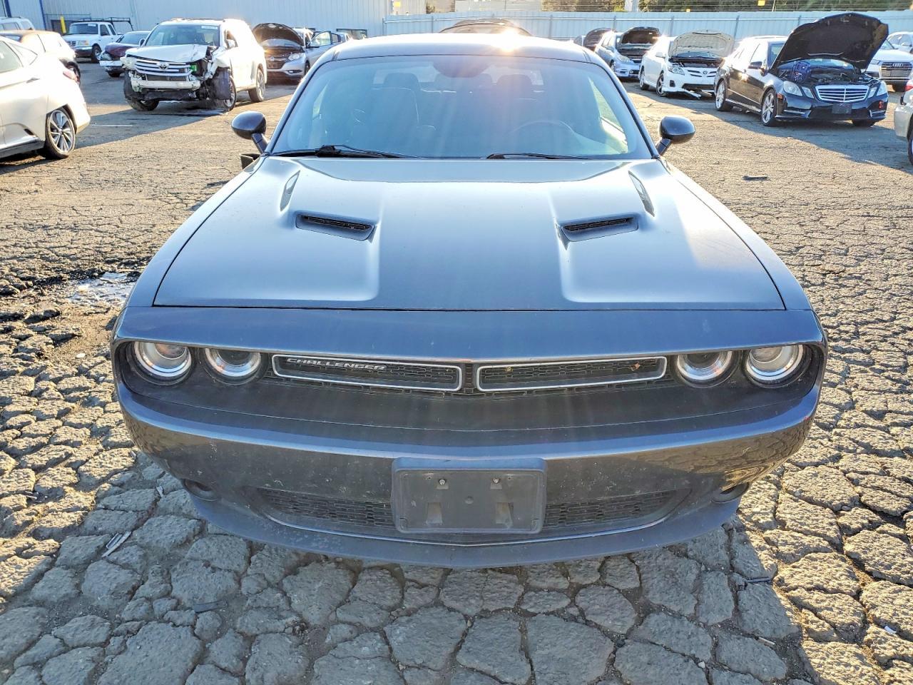 2017 Dodge Challenger sxt