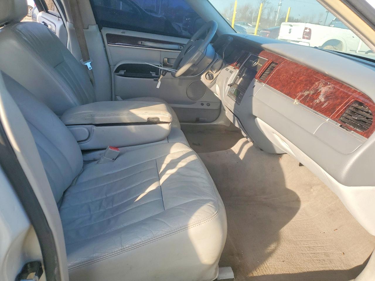 2006 Lincoln Town car Signature