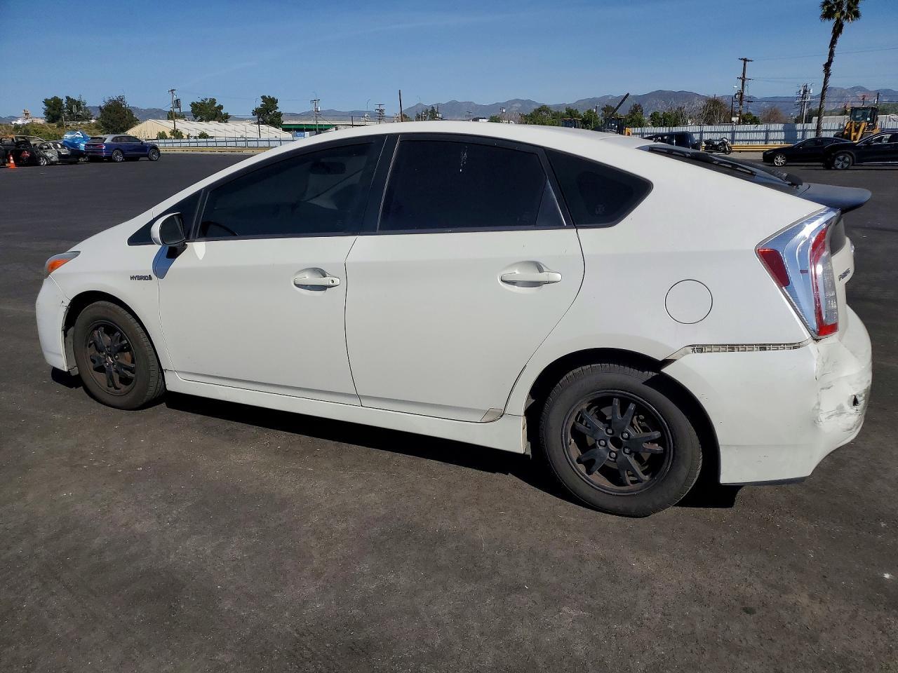 2014 Toyota Prius two