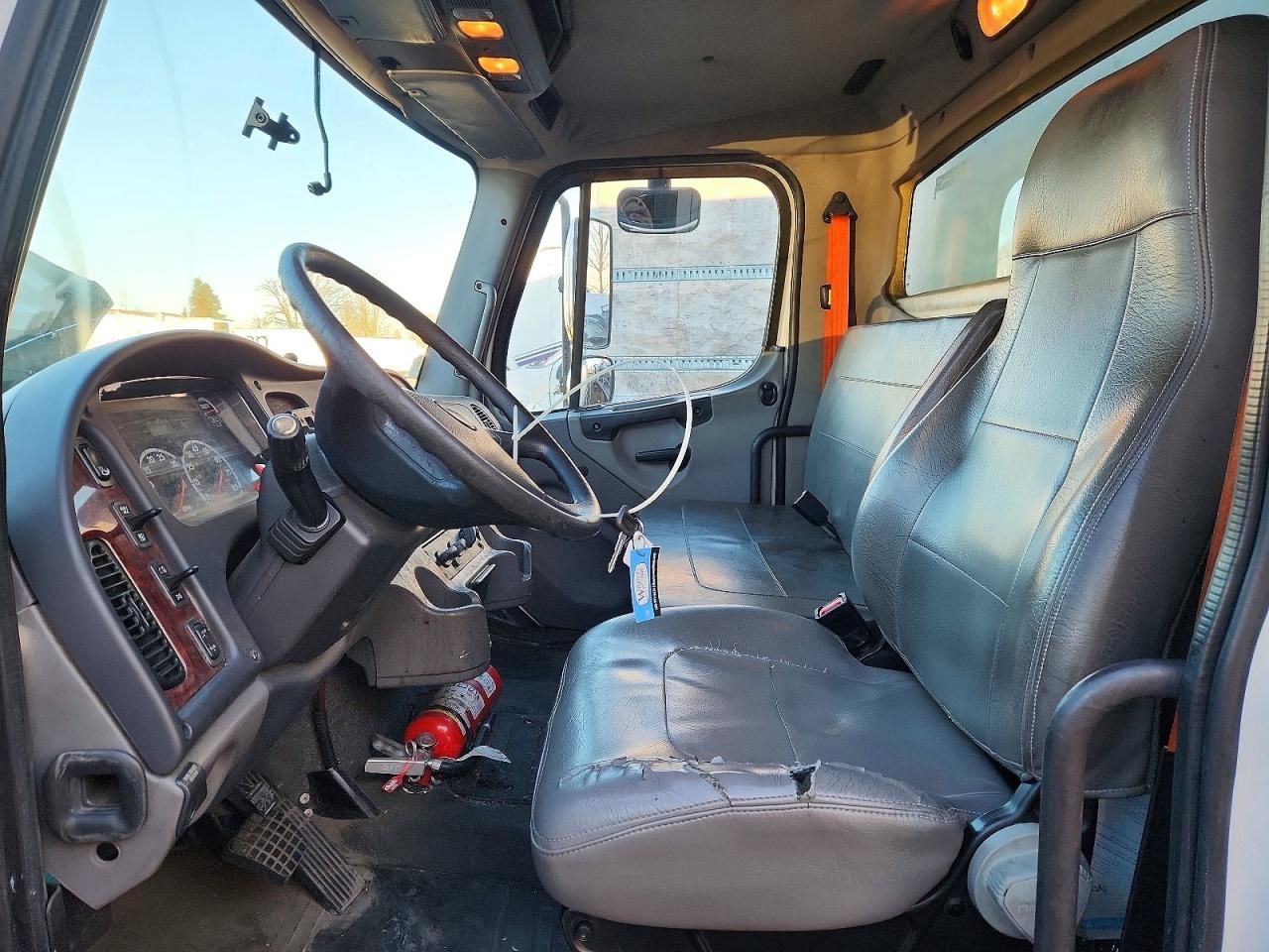 2014 Freightliner Business Class M2 BOX Truck