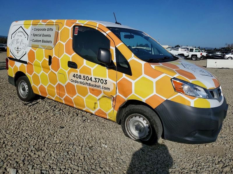 2014 Niss NV200 2.5S 2.5SV