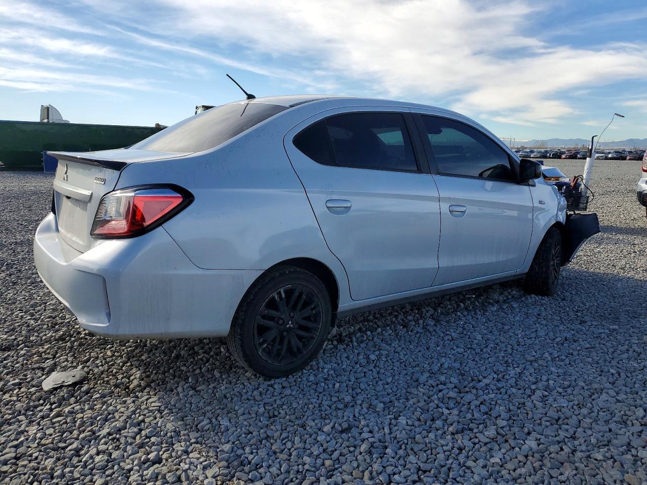 2022 Mitsubishi Mirage G4 es