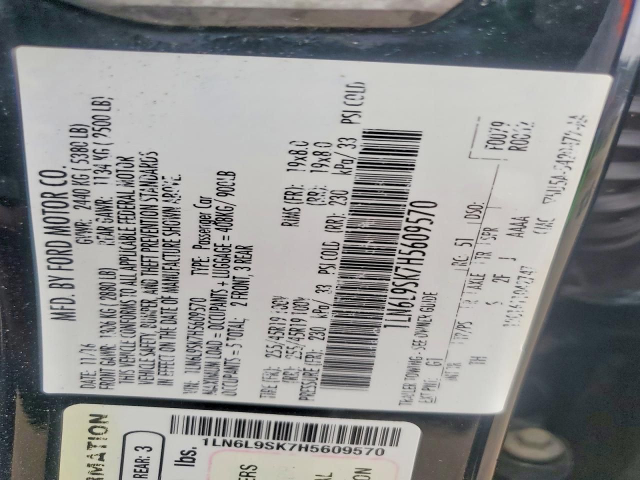 2017 Lincoln Continental Select