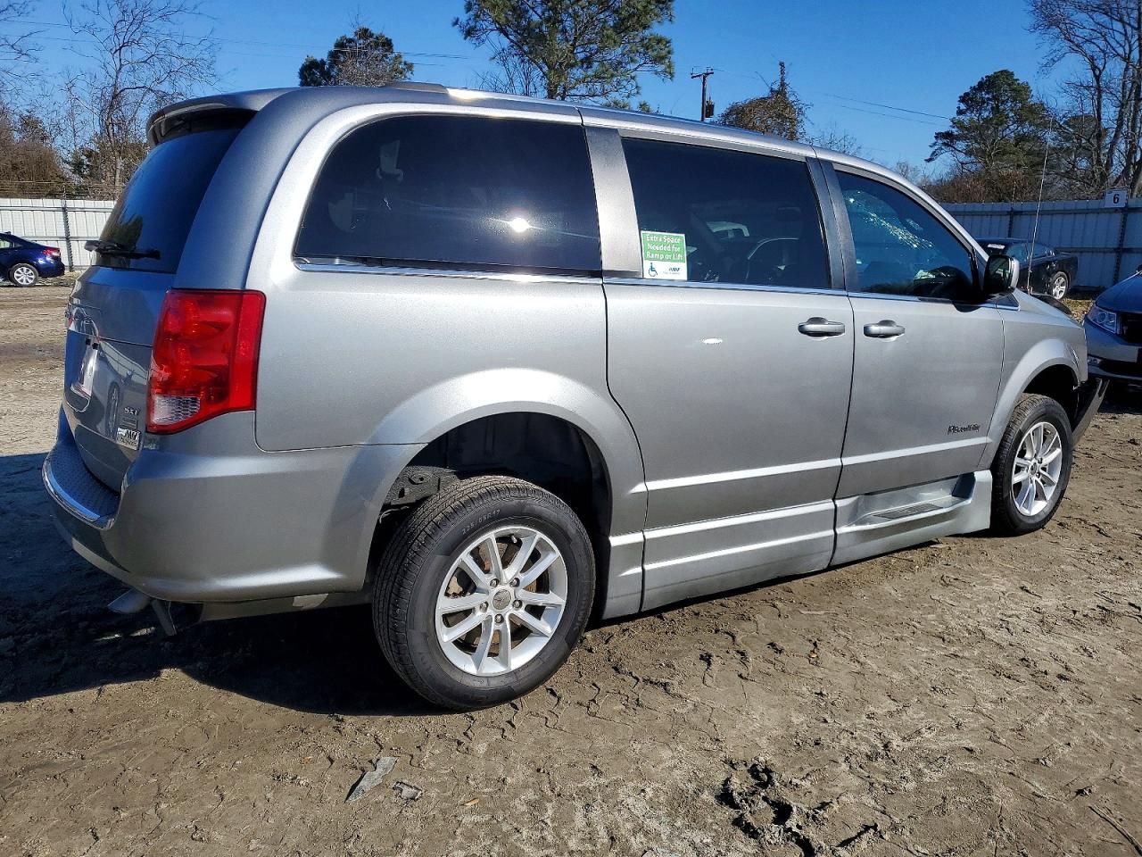 2019 Dodge Grand Caravan sxt