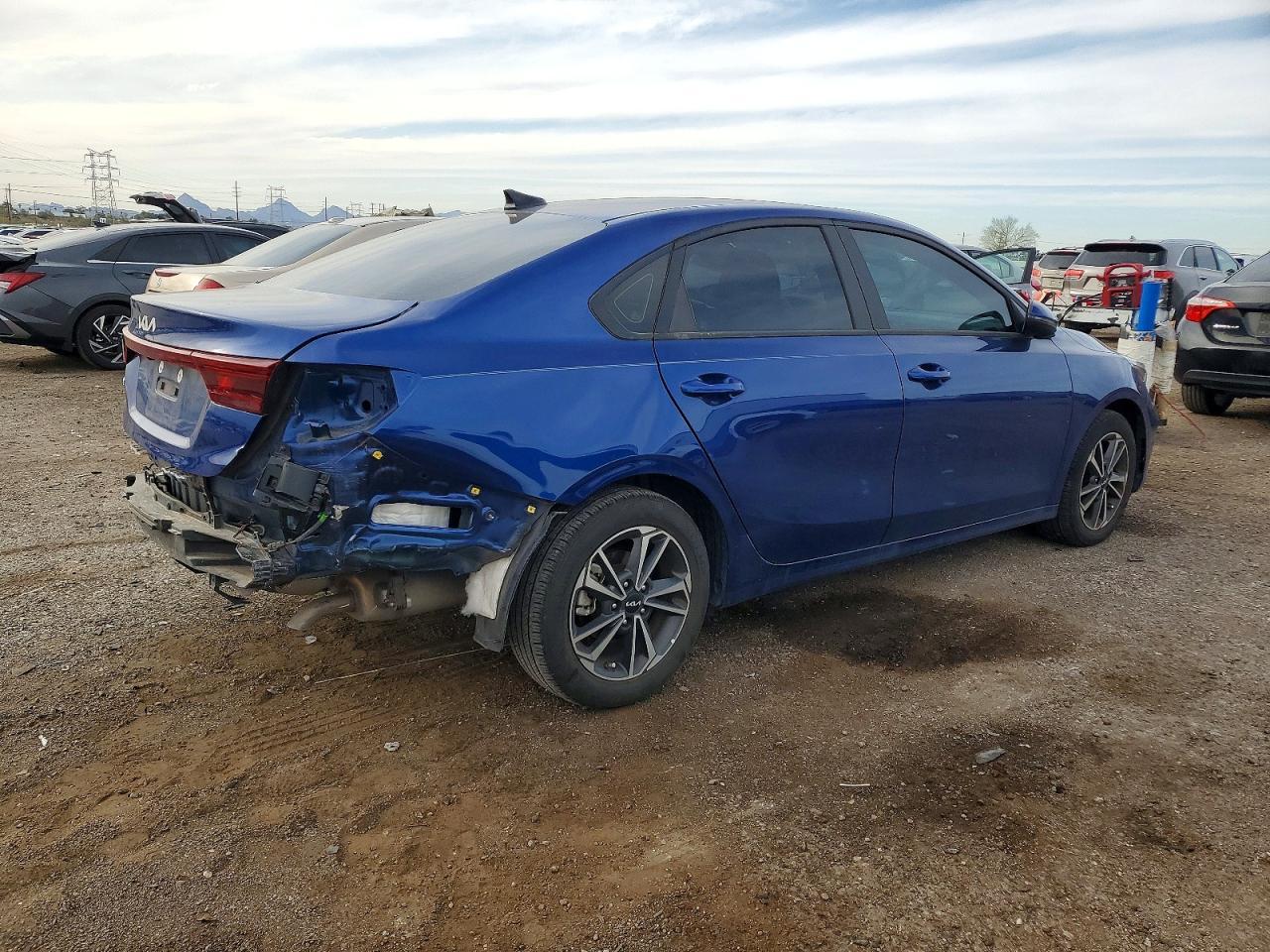 2024 KIA Forte lxs